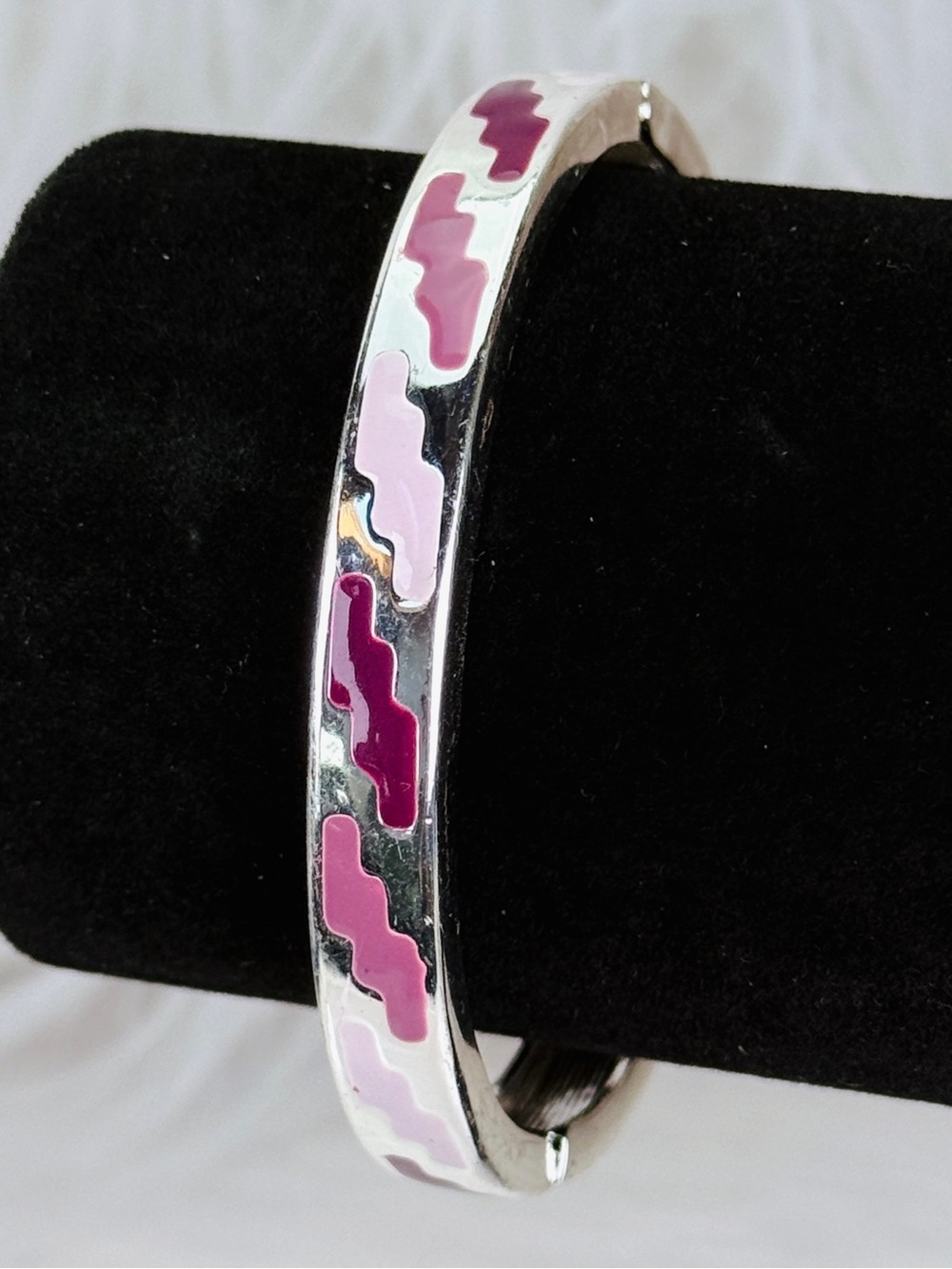 Silvertone thin multicolor accent bangle bracelet